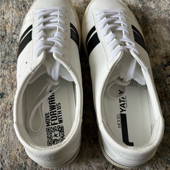 Golden Goose Model 1 - Low Top Sneaker - Picture 7 of 7